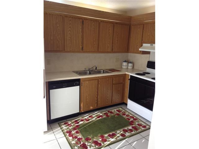 Building Photo - 166 Lake Arbor Dr