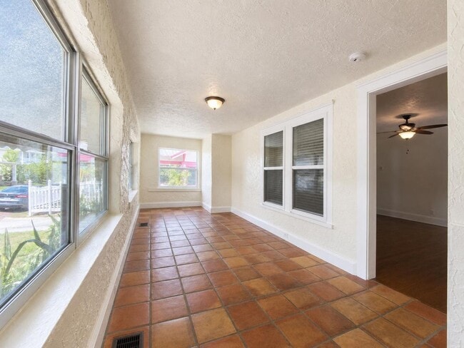 Building Photo - 748-758 Winfree Ave