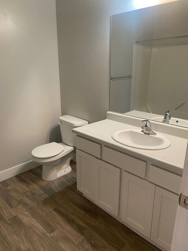 Building Photo - Beautiful 3 bed 2 bath townhome in Vineyard
