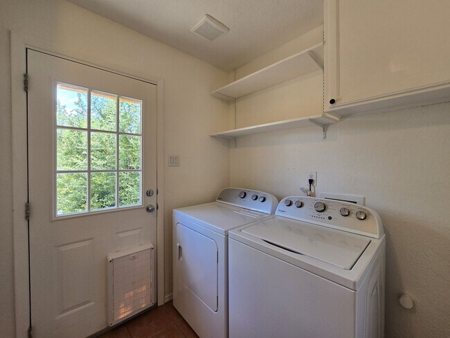 Building Photo - 2582 Camino San Patricio