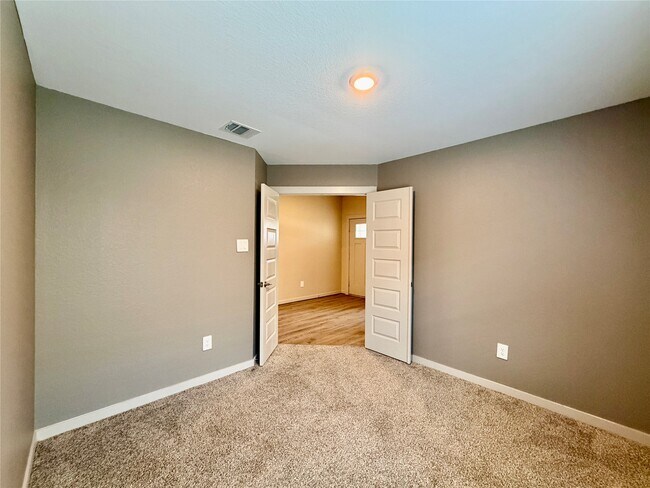 Building Photo - 13337 Silver Egret Ln