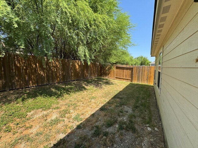 Building Photo - 7335 Aaron Jordan Dr