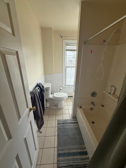 Building Photo - 60 Walden St