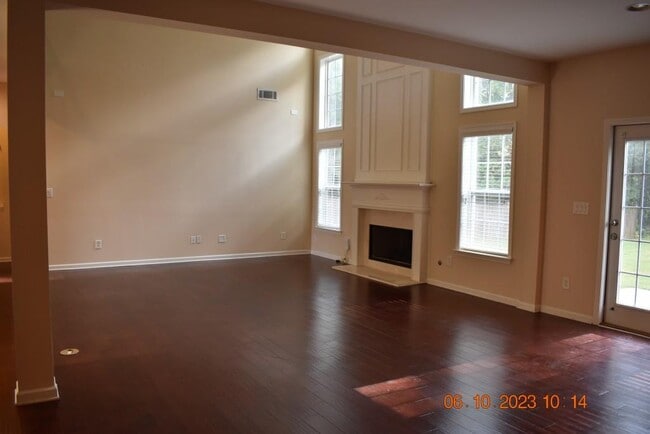 Building Photo - 2689 Heritage Oaks Cir