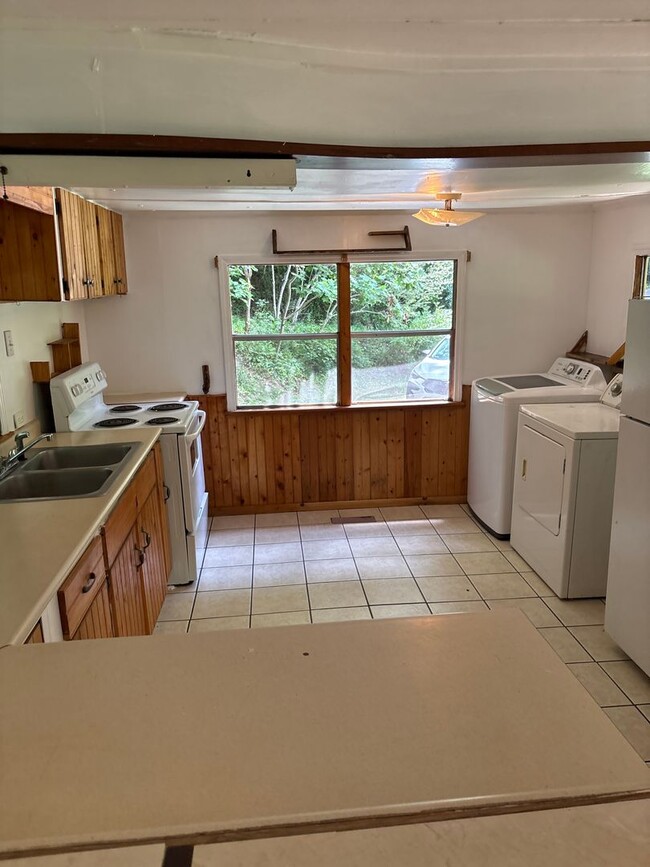 Building Photo - Nice 2 Bed in Candler