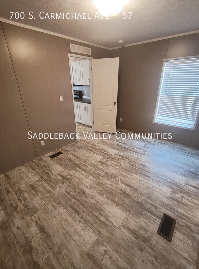 Building Photo - 700 S Carmichael Ave