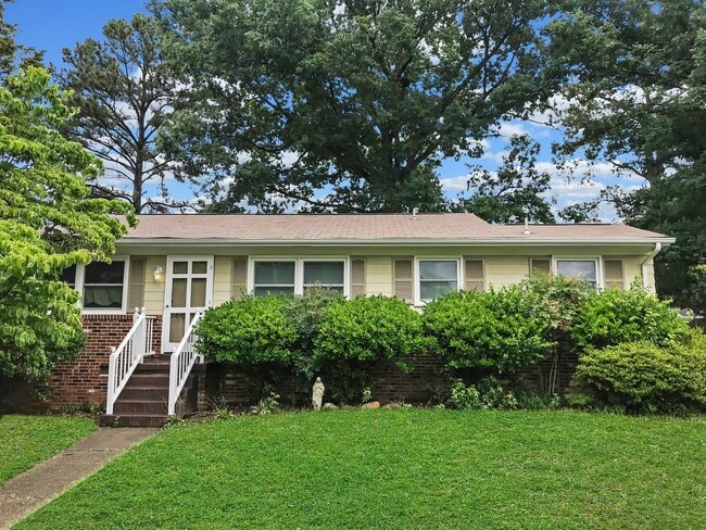 Building Photo - Updated 3 bedroom 1 bath rancher