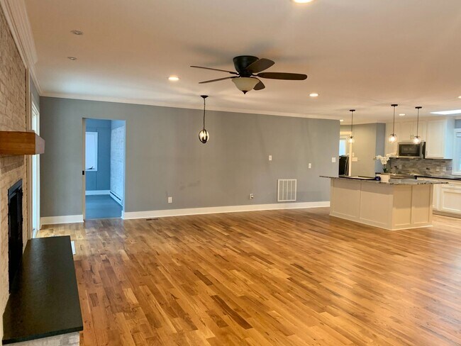 Building Photo - Charming Southern Pines Home on a Spacious...