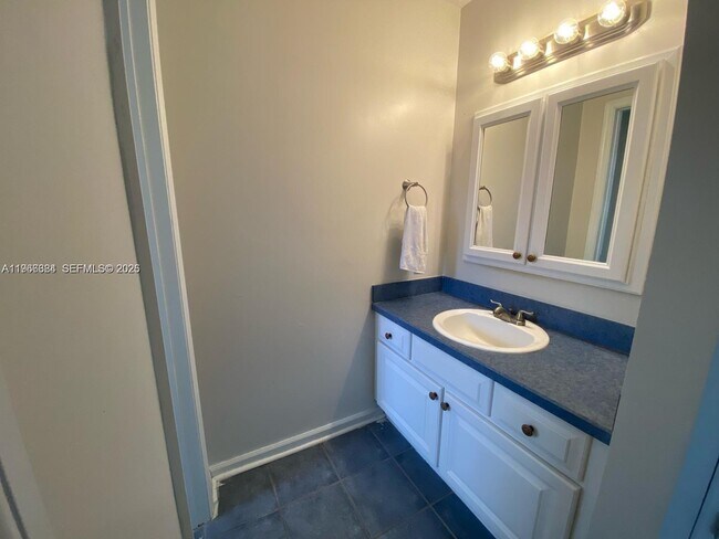 Building Photo - 371 SE Fairchild Ave