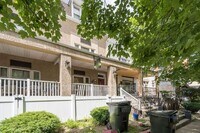 Building Photo - 4437 Chestnut St