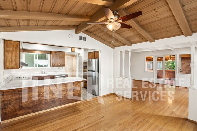 Building Photo - 8665 Everglade Dr