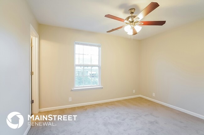 Building Photo - 1035 Tom Hailey Blvd