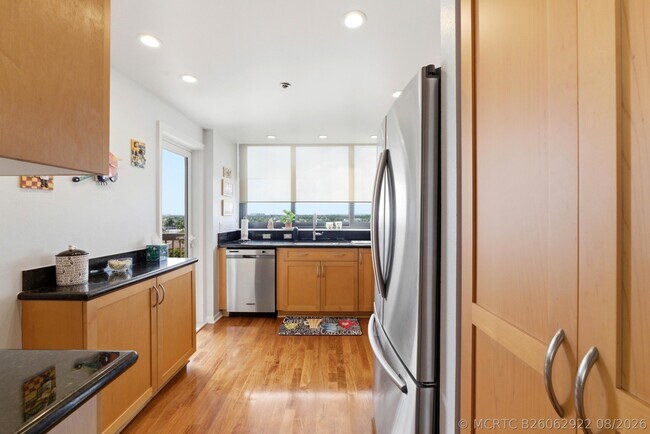 Building Photo - 1361 S Ocean Blvd