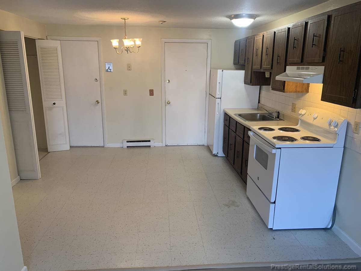 Building Photo - 39 Dinan Dr