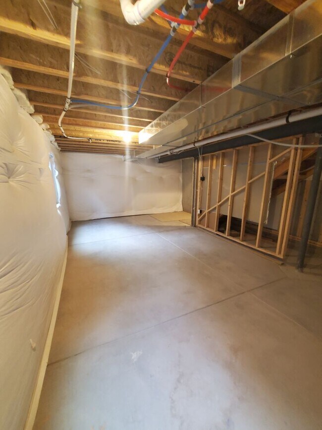 Building Photo - Updated 3 Bedroom Townhouse Across From Horsetooth Reservoir!