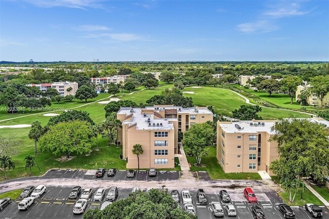 Building Photo - 9410 Tangerine Pl