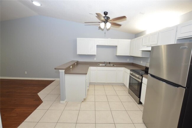 Building Photo - 42 Farmsworth Dr