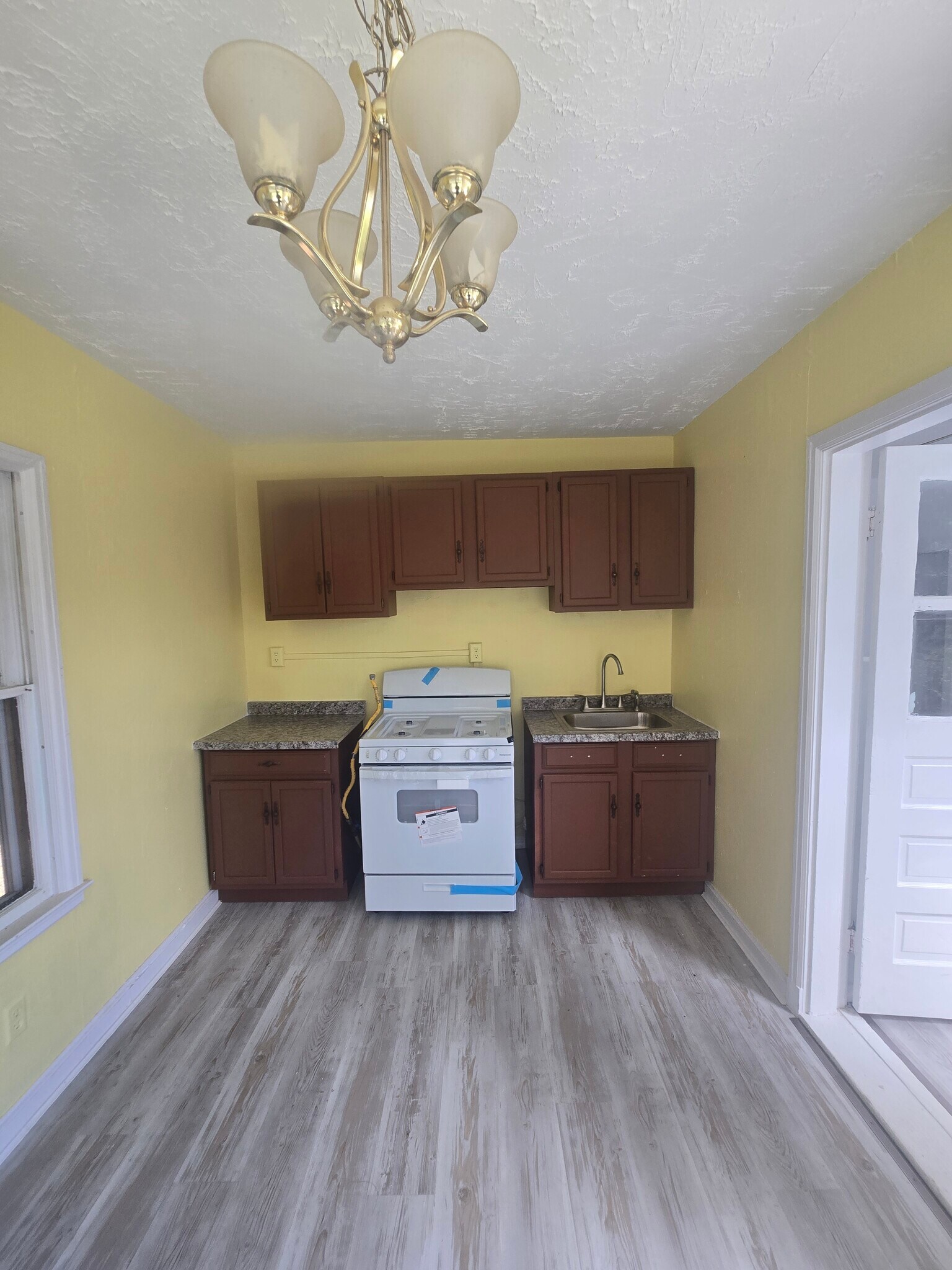 Kitchen - 20 Temple St