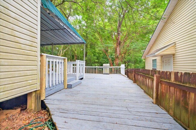 Building Photo - 3001 Oak Park Ct