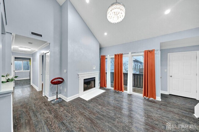 Building Photo - 914 Aspen Dr