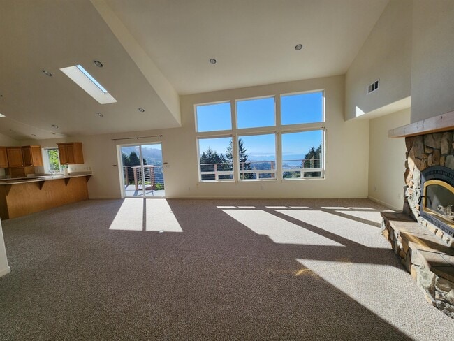 Building Photo - 97671 Marina Heights Loop
