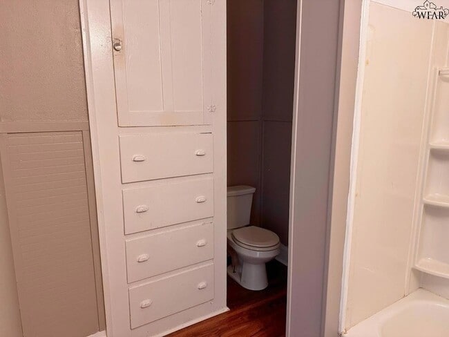 Building Photo - 1710 Monroe St