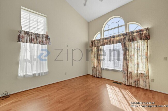Building Photo - 14 Cider Mill Ct