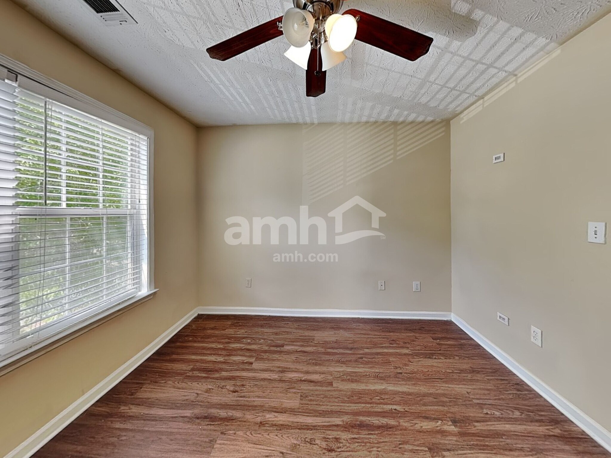 Building Photo - 1388 Glenover Way