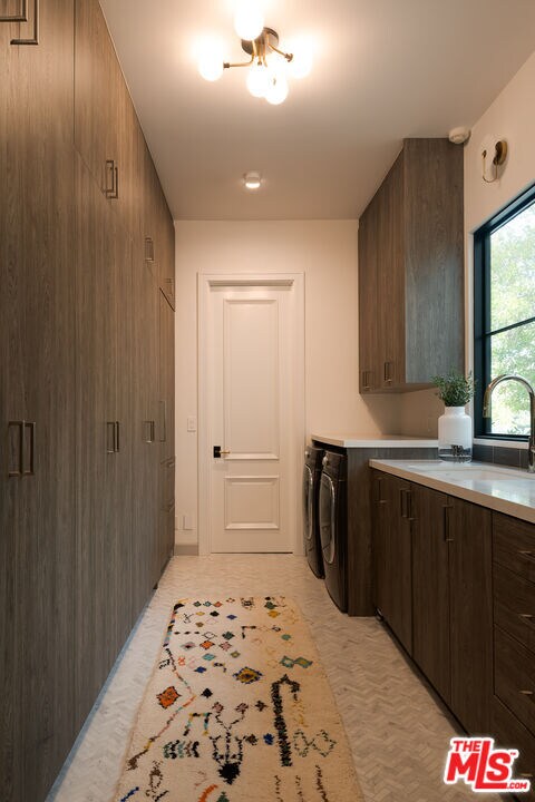 Building Photo - 5192 Parkway Calabasas