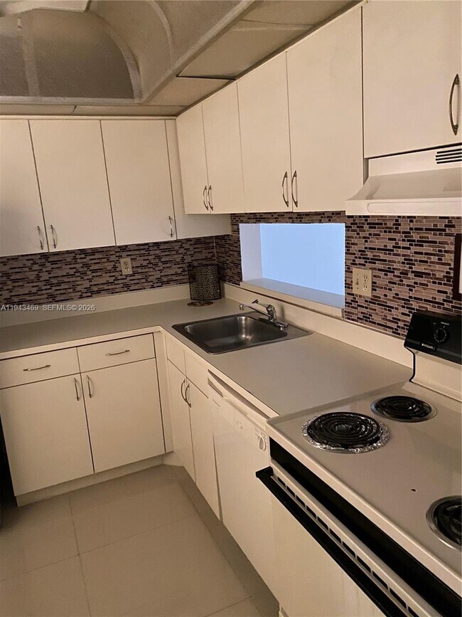 Building Photo - 8015 SW 107th Ave