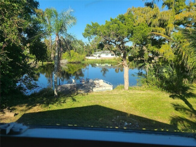 Building Photo - 6540 Lincoln Rd