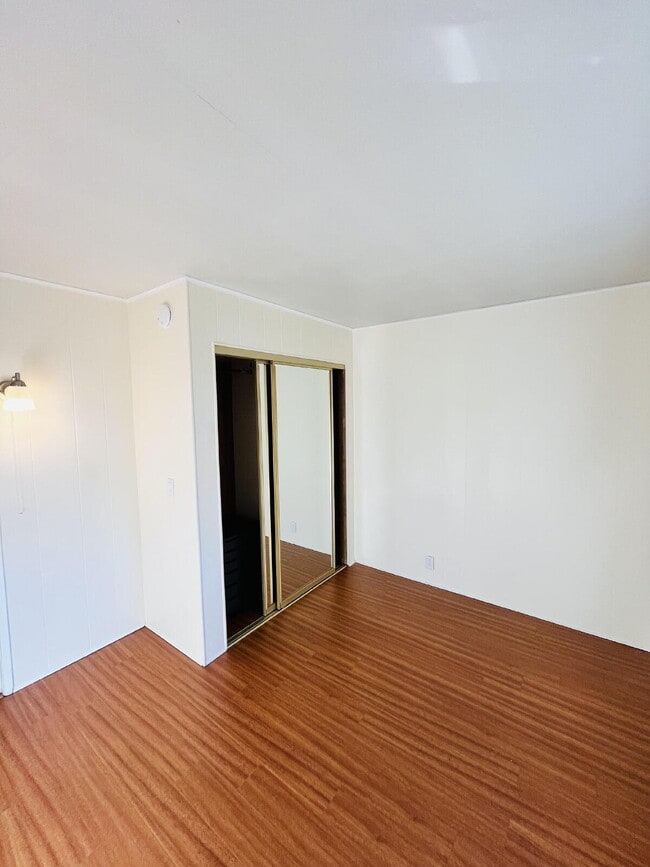 Building Photo - $3,100 - 2 Bed / 1 Bath House in Crest - Ready for Move in!