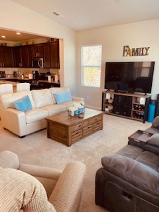 Building Photo - Like New Audie Murphy Ranch Home with Solar