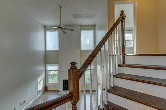 Building Photo - 3789 White Pine Dr