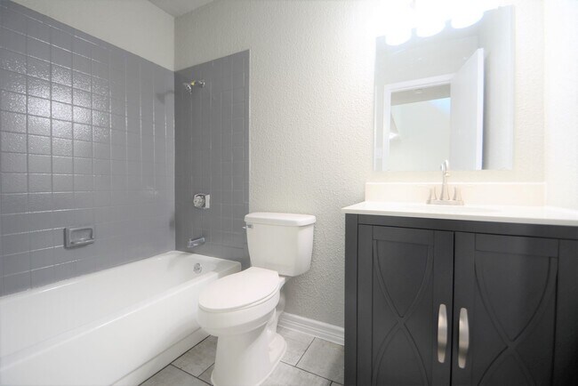 Building Photo - 13151 Walden Rd