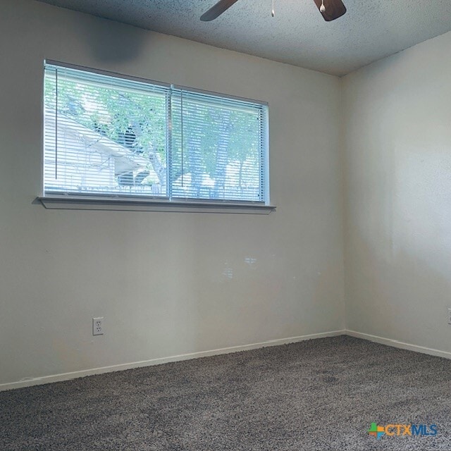 Building Photo - 422 Chisholm Valley Dr