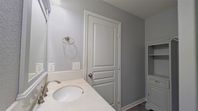 Building Photo - 12311 Skyview Rise Ct