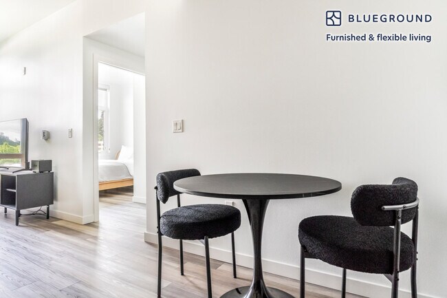 Building Photo - 8709 161st Avenue Northeast