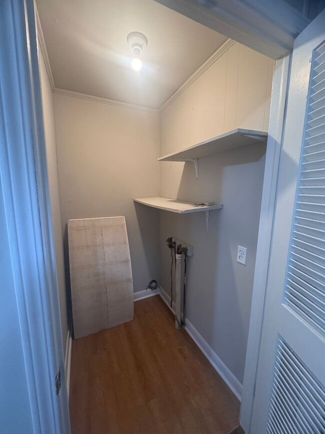 Building Photo - 1818 Rigby St