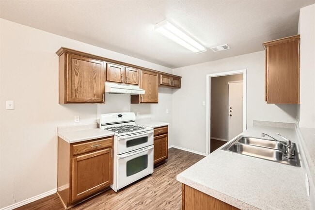 Building Photo - 11316 Canterbury Tales Ln