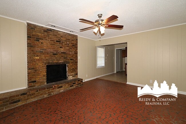 Building Photo - 2010 Tammwood Dr