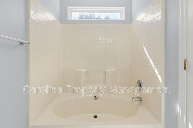 Building Photo - 6828 Ayrshire Glen Pl