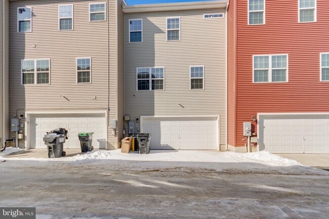 Building Photo - 2615 Wheatland Station Way