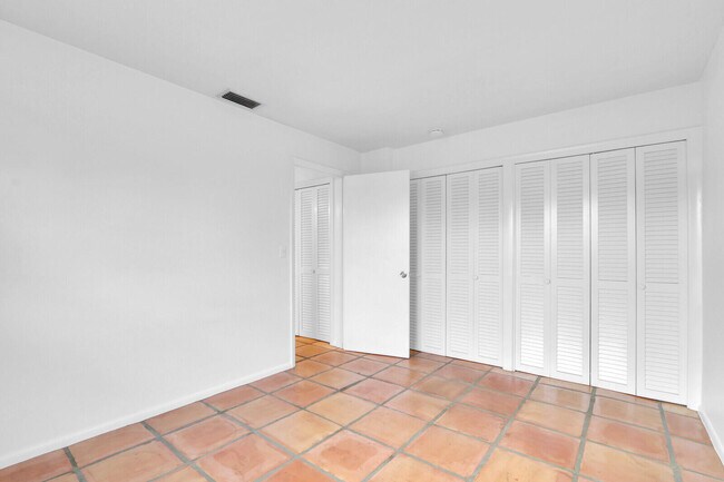 Building Photo - 705 Osprey Way
