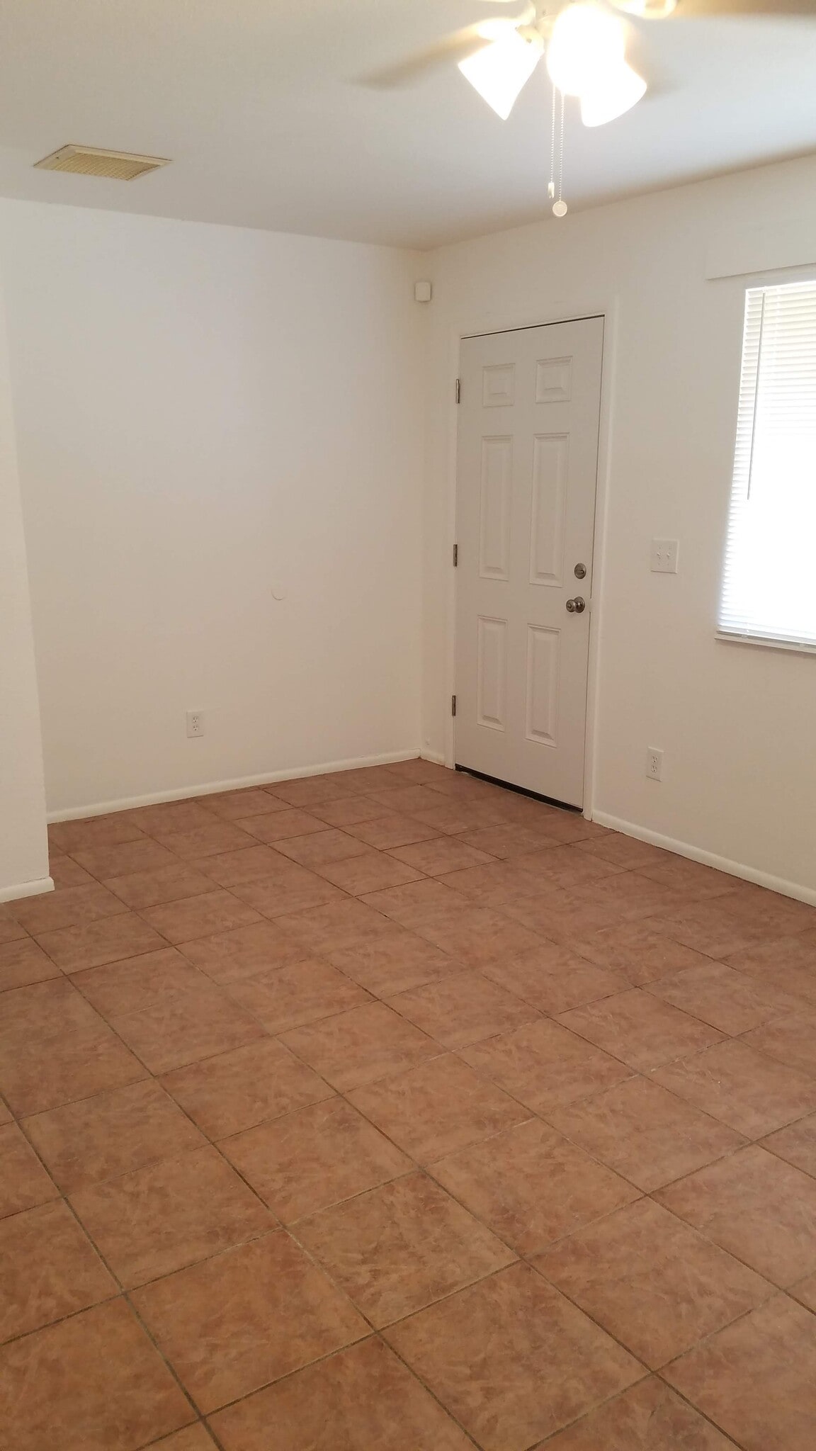 Entry - 9211 N 45th Ave