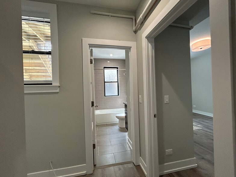 Building Photo - 1134 Maple Ave