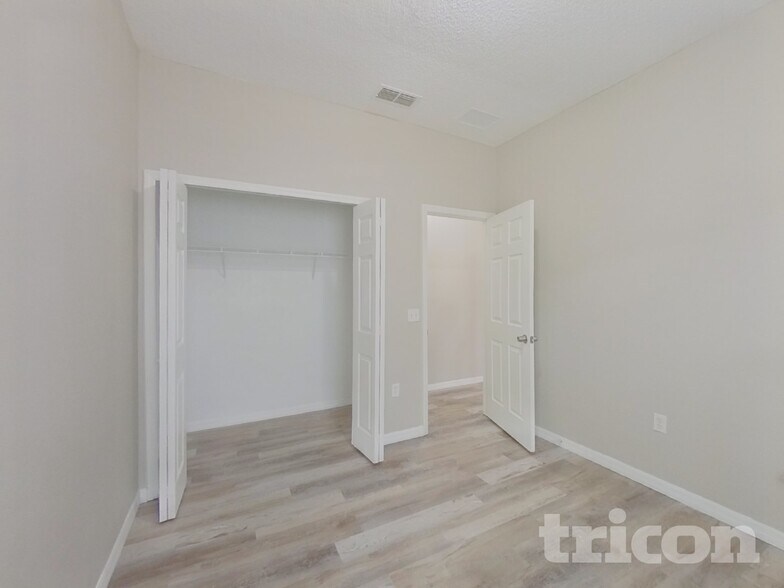 Building Photo - 229 Beckenham Dr