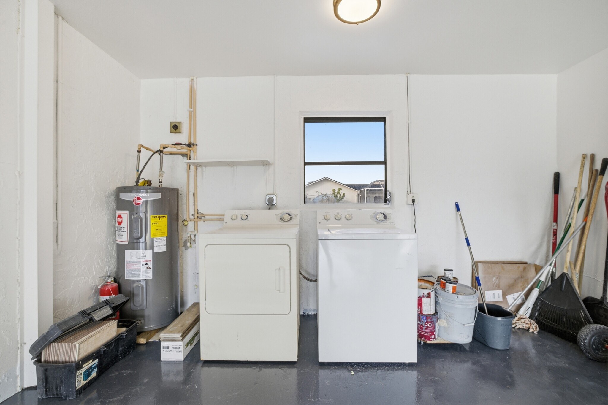 Building Photo - 1145 SW 44th Ter