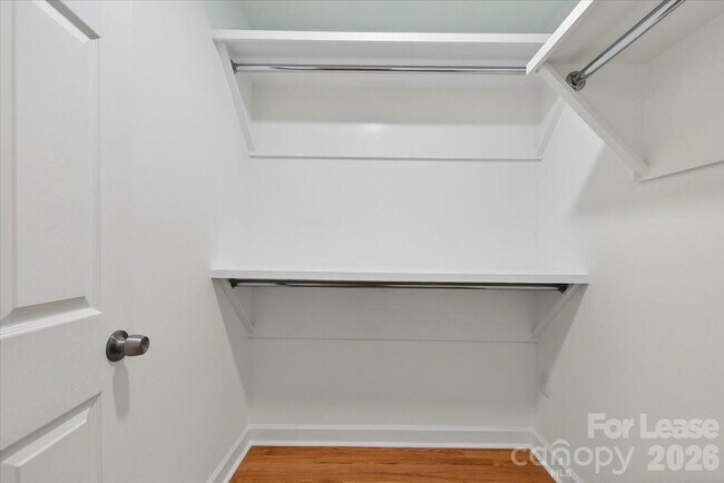 Building Photo - 3920 Haven Dr