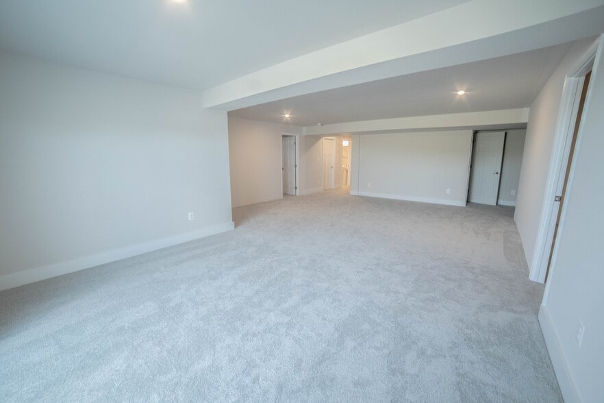 Building Photo - 9080 Piney Mountain Rd
